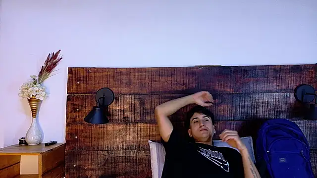 Esmeralda and Naim online show from 03/03/26, 07:31