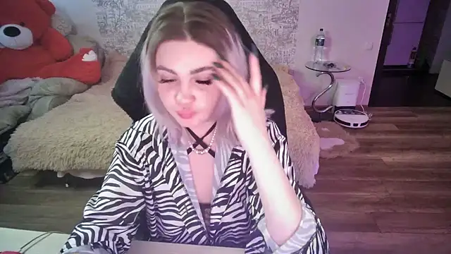 SlankyMic online show from 03/27/26, 03:34