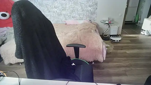 SlankyMic online show from 04/01/26, 01:50