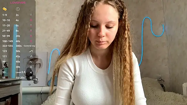 Snapshot of VictoriaDeese chatting on 06/26/26, 03:33 VictoriaDeese online show from 06/26/26, 03:33