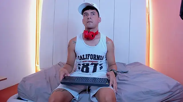 Snapshot of STEVEN_OS chatting on 03/03/26, 08:31 STEVEN OS online show from 03/03/26, 08:31