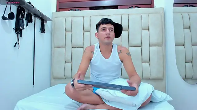 Snapshot of STEVEN_OS chatting on 03/04/26, 09:04 STEVEN OS online show from 03/04/26, 09:04