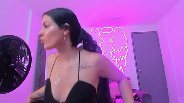 Evelin  thompsson online show from 03/19/26, 03:21