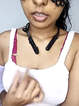 Snapshot of ASHANYA_JAYASOORIYA chatting on 02/19/26, 05:25 ASHANYA JAYASOORIYA online show from 02/19/26, 05:25