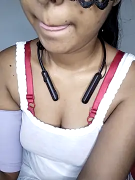 ASHANYA JAYASOORIYA online show from 03/06/26, 06:10