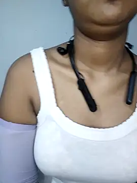 ASHANYA JAYASOORIYA online show from 04/15/26, 04:08