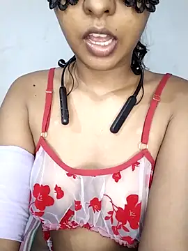Snapshot of ASHANYA_JAYASOORIYA chatting on 06/18/26, 04:33 ASHANYA JAYASOORIYA online show from 06/18/26, 04:33