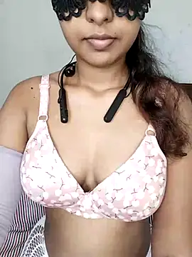 Snapshot of ASHANYA_JAYASOORIYA chatting on 07/13/26, 05:10 ASHANYA JAYASOORIYA online show from 07/13/26, 05:10