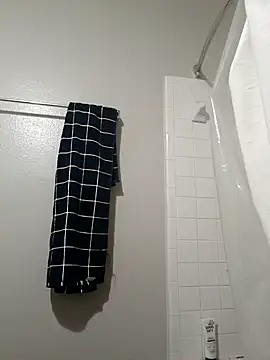 lawlesslovemaker69 online show from 04/17/26, 01:36