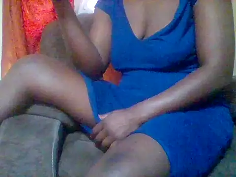 Snapshot of zee66658 chatting on 05/21/26, 03:46 zee66658 online show from 05/21/26, 03:46