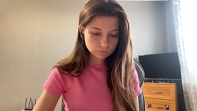 LunnaBliss online show from 04/25/26, 01:41