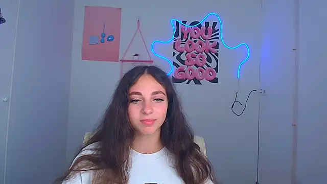 KissMeJulia online show from 07/10/26, 11:24