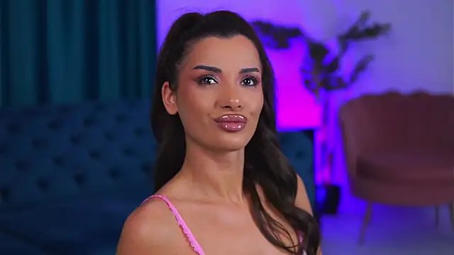 NaughtyChloeee online show from 04/18/26, 06:01