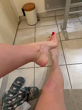 Frenchgirl45 online show from 03/05/26, 01:23