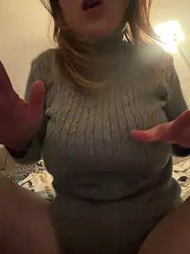 Frenchgirl45 online show from 03/08/26, 11:08