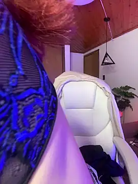 Snapshot of Maraia_pink18 chatting on 02/20/26, 01:33 Maraia pink18 online show from 02/20/26, 01:33