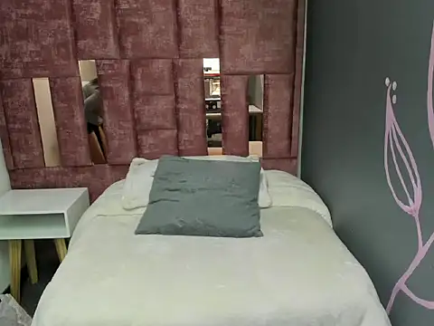 Snapshot of Ashleey__Sweet_ chatting on 02/28/26, 12:06 Ashleey Sweet online show from 02/28/26, 12:06