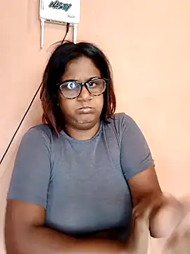 Snapshot of indianstrawberrylips4u chatting on 03/03/26, 07:03 indianstrawberrylips4u online show from 03/03/26, 07:03