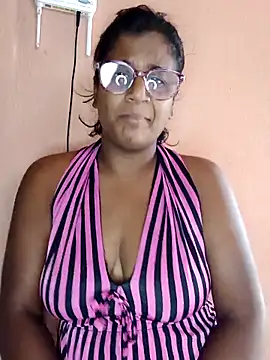 indianstrawberrylips4u online show from 03/12/26, 05:02