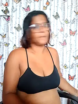 indianstrawberrylips4u online show from 05/08/26, 06:19