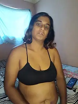 Snapshot of indianstrawberrylips4u chatting on 06/24/26, 07:40 indianstrawberrylips4u online show from 06/24/26, 07:40