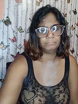 Snapshot of indianstrawberrylips4u chatting on 06/30/26, 05:19 indianstrawberrylips4u online show from 06/30/26, 05:19