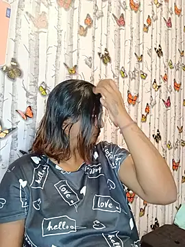 Snapshot of indianstrawberrylips4u chatting on 07/08/26, 06:45 indianstrawberrylips4u online show from 07/08/26, 06:45