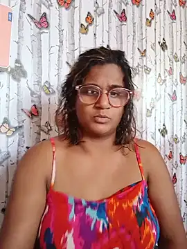 Snapshot of indianstrawberrylips4u chatting on 07/13/26, 08:06 indianstrawberrylips4u online show from 07/13/26, 08:06