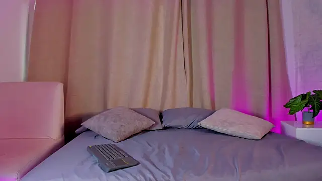 Catalella Rouse online show from 04/06/26, 08:43