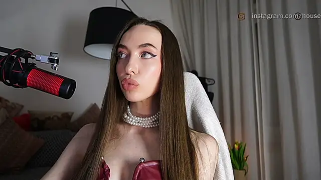 supreme dominatrix online show from 04/24/26, 09:06