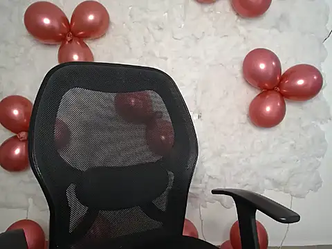 Snapshot of Cute_Liza0 chatting on 02/24/26, 01:53 Cute Liza0 online show from 02/24/26, 01:53