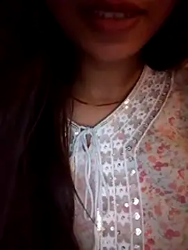 Snapshot of cute_girl_29 chatting on 07/09/26, 01:04 cute girl 29 online show from 07/09/26, 01:04