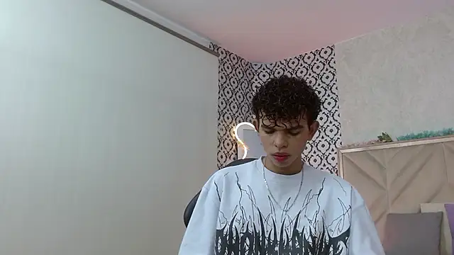 Snapshot of keahi_tay chatting on 03/01/26, 11:45 keahi tay online show from 03/01/26, 11:45