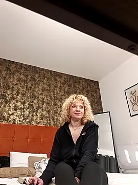 LaireeFelini online show from 02/17/26, 08:26