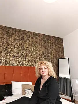 LaireeFelini online show from 02/21/26, 07:04