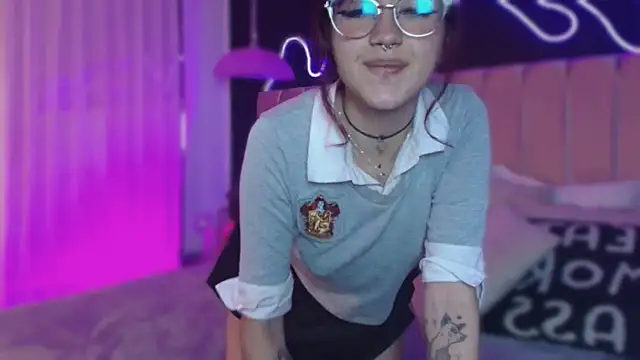 alixx von d online show from 04/14/26, 02:34