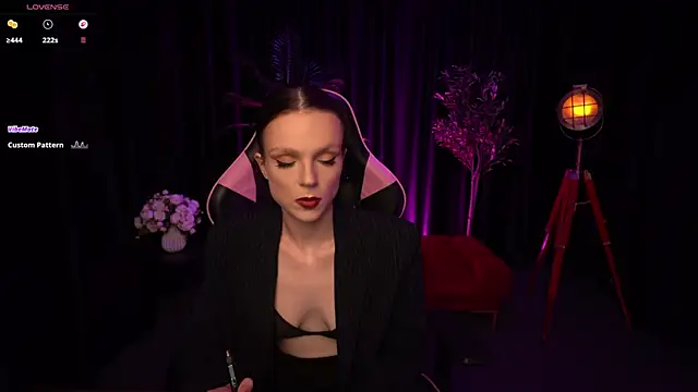 Snapshot of Wild_Alice_me chatting on 07/19/26, 03:16 Wild Alice me online show from 07/19/26, 03:16