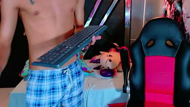 EstevenBrown1 online show from 02/18/26, 01:18