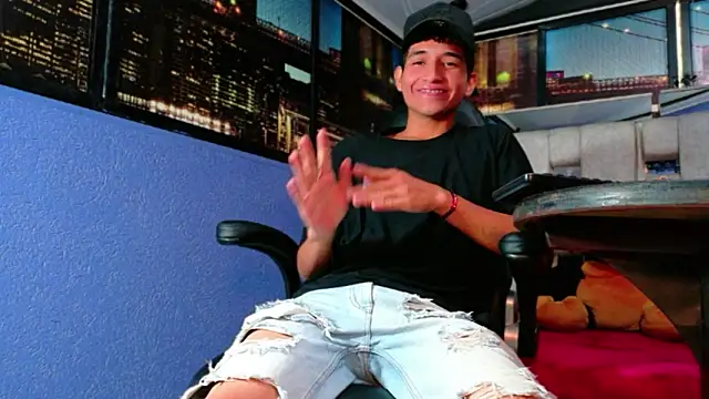 EstevenBrown1 online show from 03/03/26, 12:44