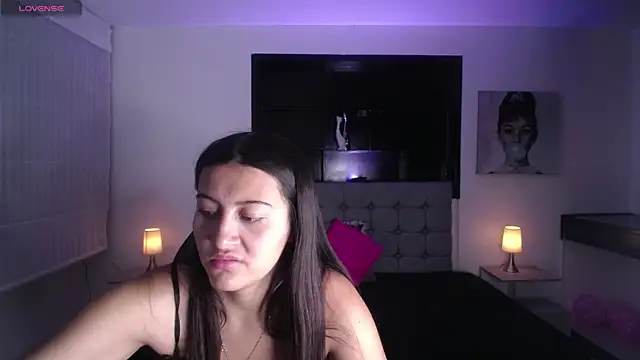 Snapshot of Sweett_liia_ chatting on 05/26/26, 08:05 Sweett liia online show from 05/26/26, 08:05
