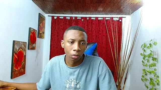 milo018 online show from 05/15/26, 02:46