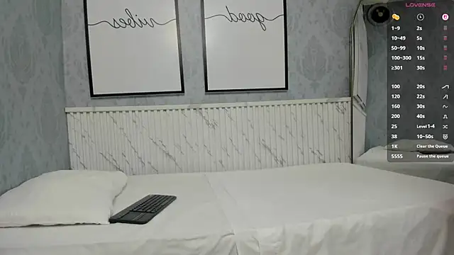 Snapshot of beautydoll18_ chatting on 06/17/26, 10:17 beautydoll18 online show from 06/17/26, 10:17