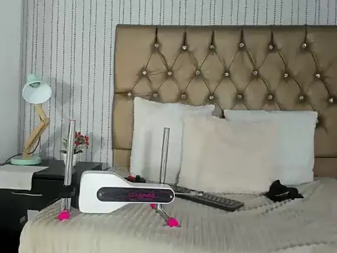 Snapshot of hanna_luciana chatting on 05/25/26, 03:29 hanna luciana online show from 05/25/26, 03:29