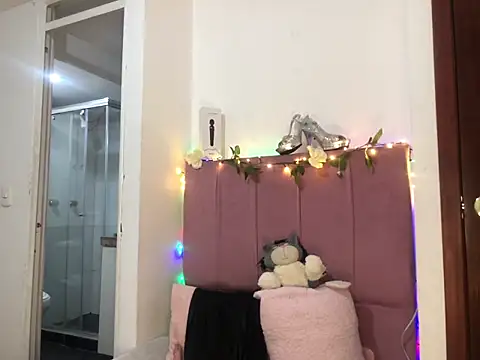 Snapshot of RebecaPalmer chatting on 02/20/26, 06:59 RebecaPalmer online show from 02/20/26, 06:59