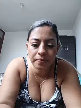 Snapshot of Marcela2408 chatting on 05/19/26, 02:56 Marcela2408 online show from 05/19/26, 02:56