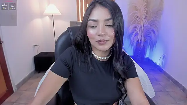 Snapshot of sara_stormy chatting on 02/20/26, 01:33 sara stormy online show from 02/20/26, 01:33