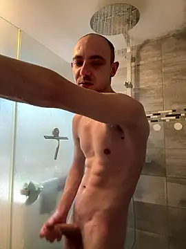 Crevette311 online show from 01/12/26, 03:28