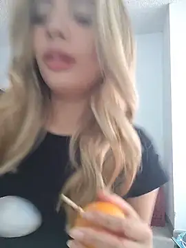 Snapshot of Bebitafiu69 chatting on 02/20/26, 04:29 Bebitafiu69 online show from 02/20/26, 04:29