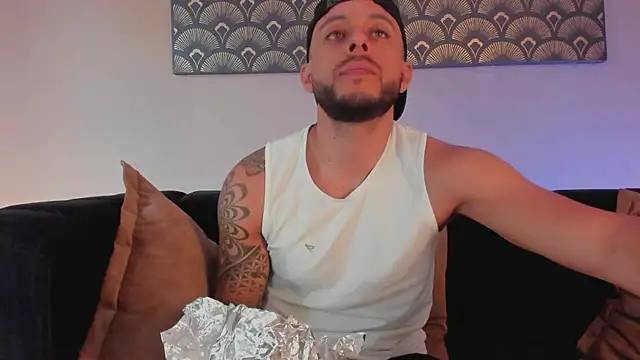 Daniel kingx online show from 03/18/26, 02:20