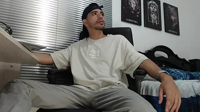 Snapshot of Kratoswolf chatting on 02/23/26, 04:59 Kratoswolf online show from 02/23/26, 04:59